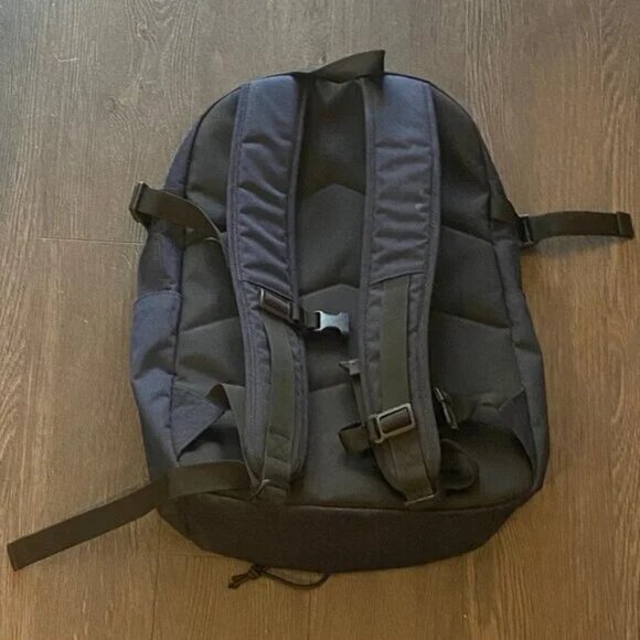 Carhartt WIP Leon Backpack Black  Streetwear Casual Everyday Bag preowned - Picture 12 of 13